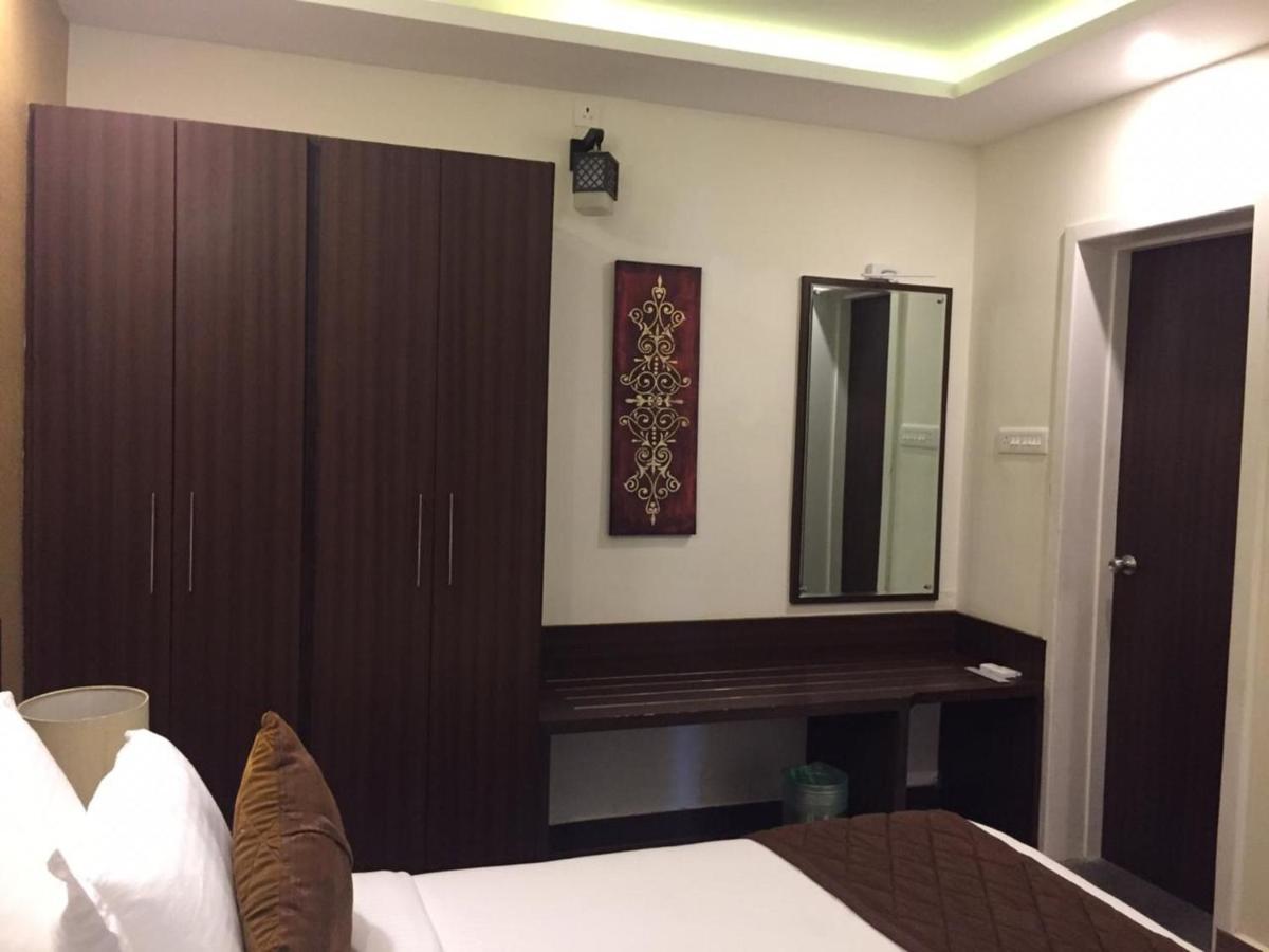 Mirth Hotels And Resorts Kanthalloor Exterior photo