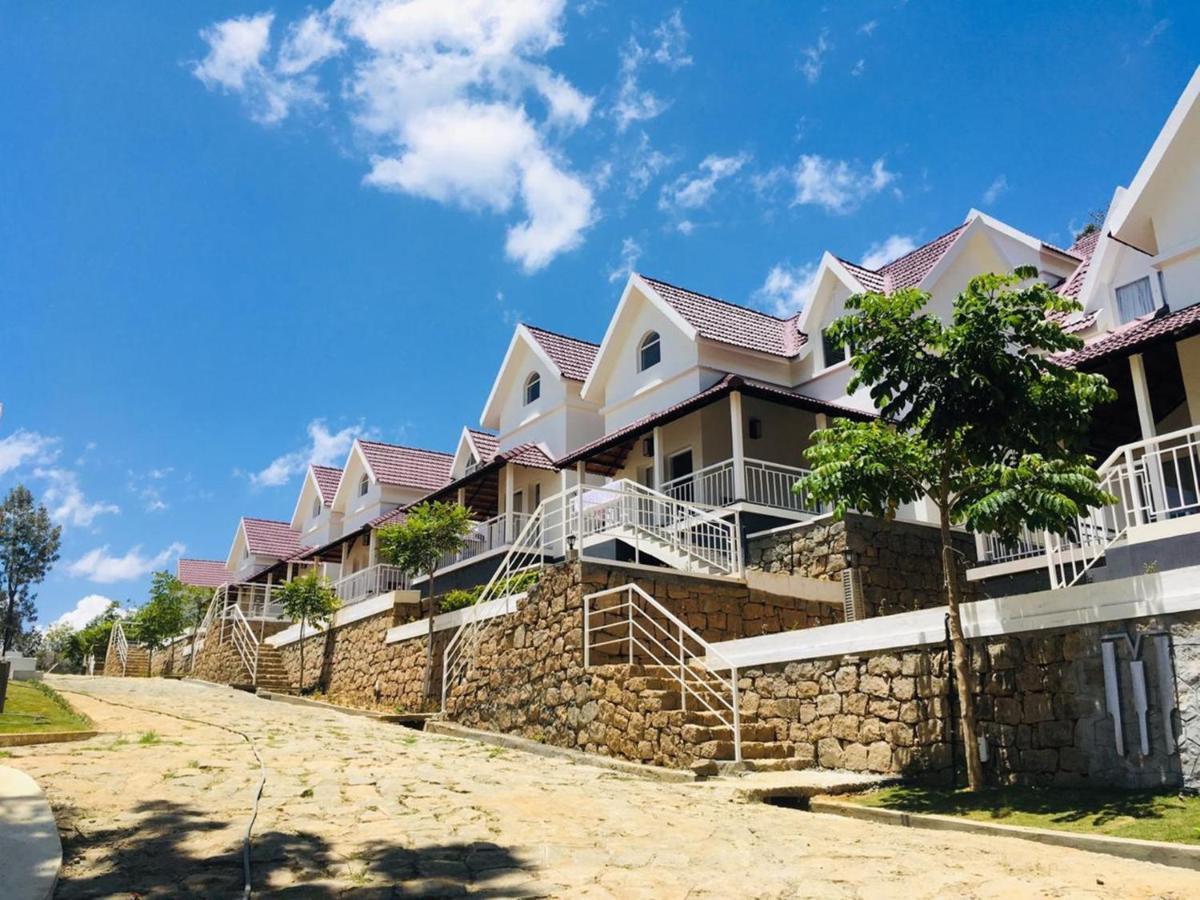 Mirth Hotels And Resorts Kanthalloor Exterior photo